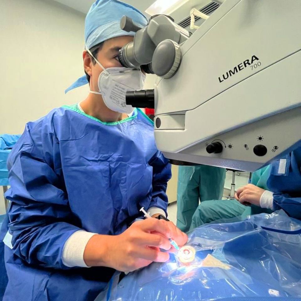 Especialista en Retina y Cirugía Oftalmológica Dr. Emiliano Rodriguez