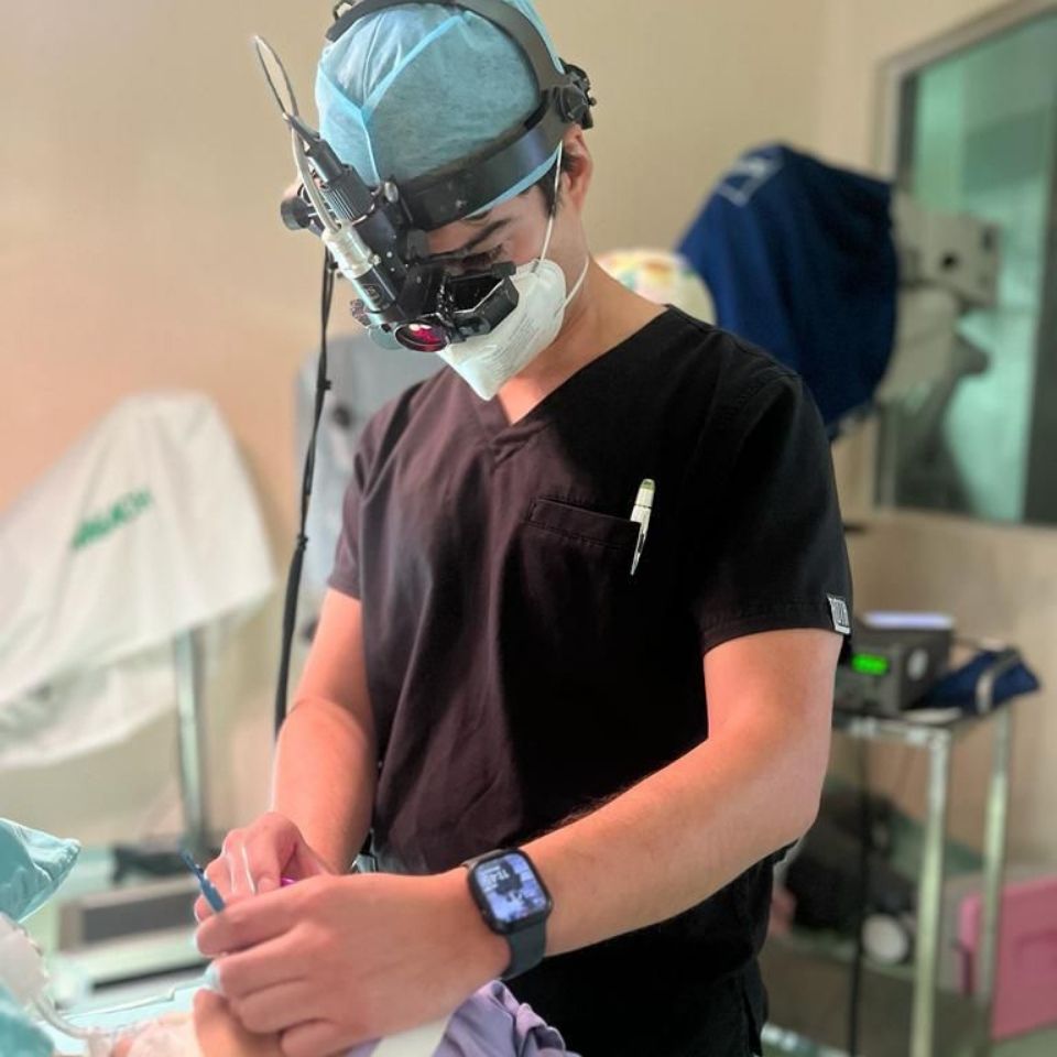 Especialista en Retina y Cirugía Oftalmológica Dr. Emiliano Rodriguez