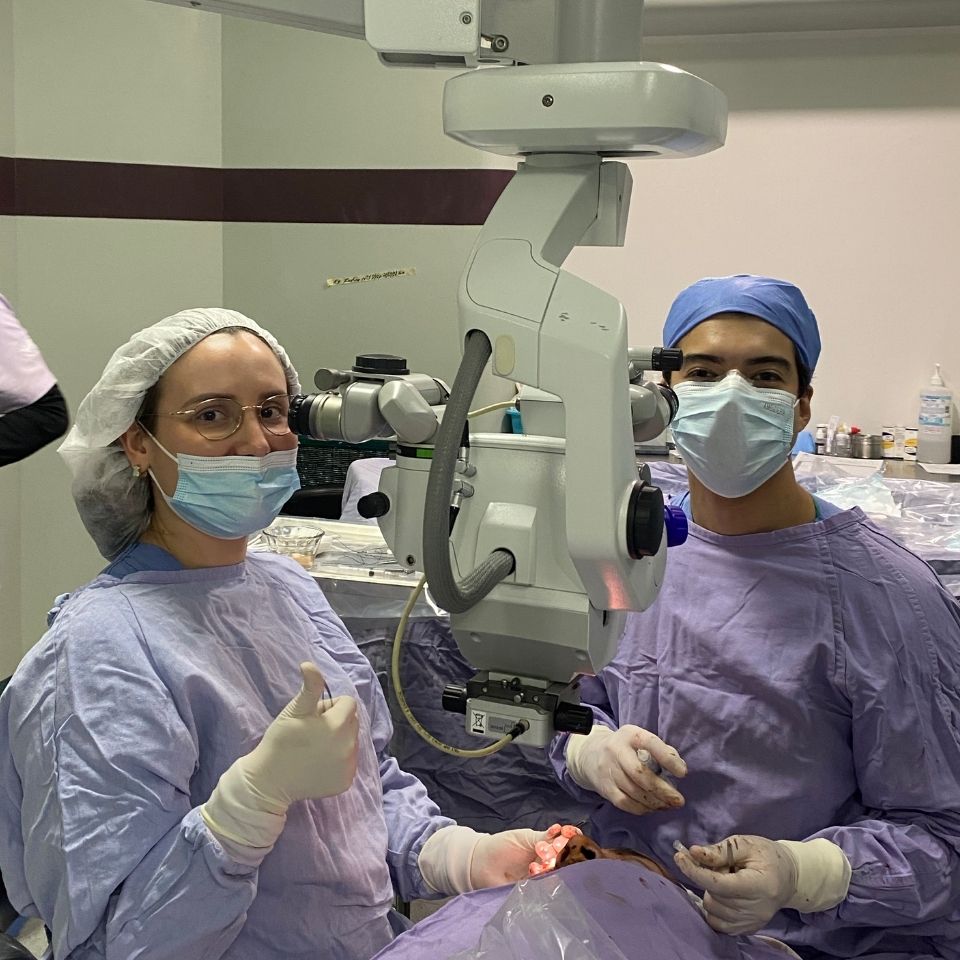 Especialista en Retina y Cirugía Oftalmológica Dr. Emiliano Rodriguez